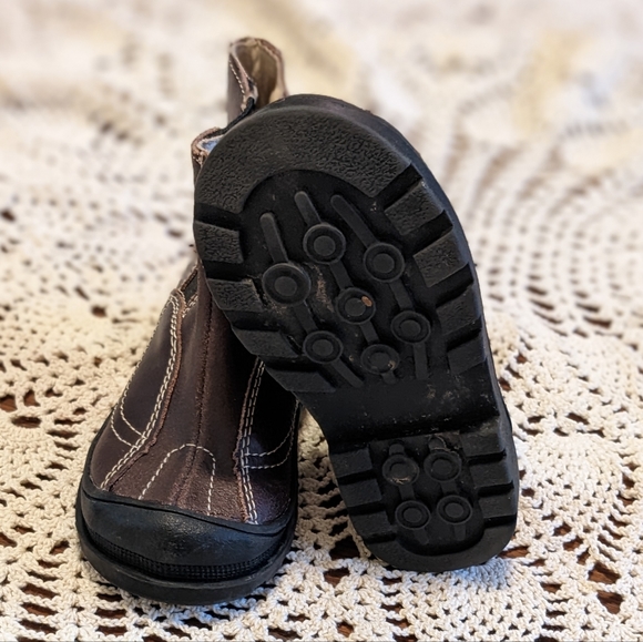 Vincent Toddler Zip-up Leather Boots. Perfect for Fall and Winter! - Picture 6 of 6